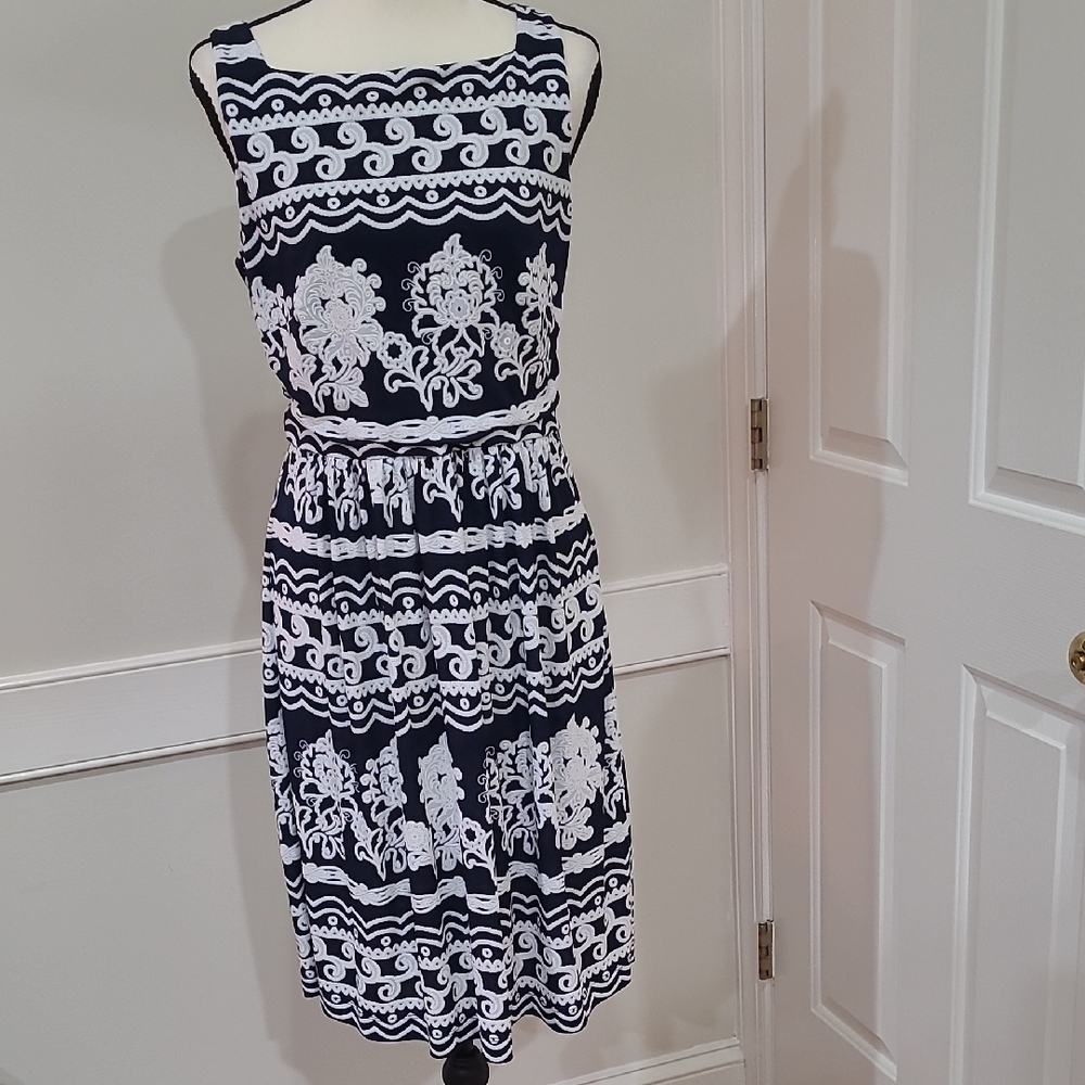 Beige by eci Navy and White Printed Sleeveless Dress